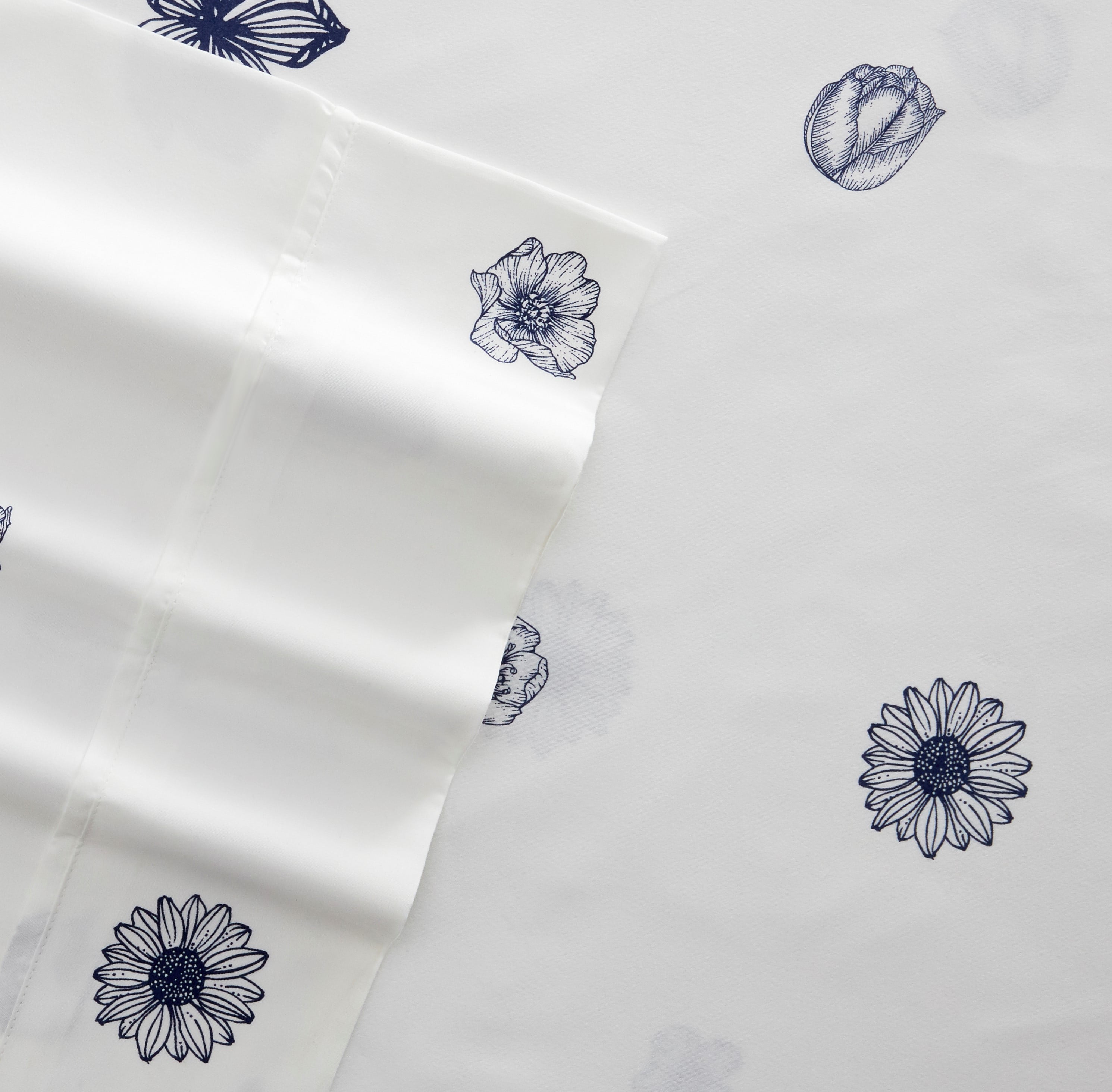 Noble Linens 4 Piece Pattern Microfiber Bed Sheets Set, Navy Indigo Flowers, Full