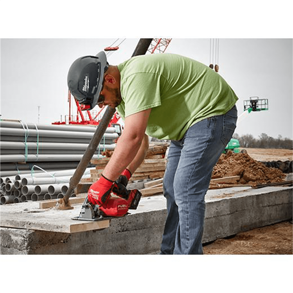 Milwaukee Tool BOLT White Full Brim Vented Hard Hat w/4pt Ratcheting Suspension (USA) - Type 1, Class C