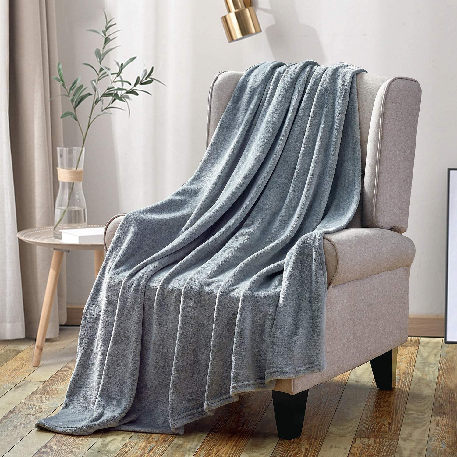 PiccoCasa Flannel Fleece Throw Blanket Size Soft Warm Microfiber Sofa Throw,Jacquard Weave Pattern Fuzzy Plush 280GSM Lightweight Decor Blankets for Sofa Chair 50 x 59 Inches Pale Green 