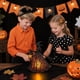 thumbnail image 4 of Lámpara de bruja de Halloween, 4 of 5