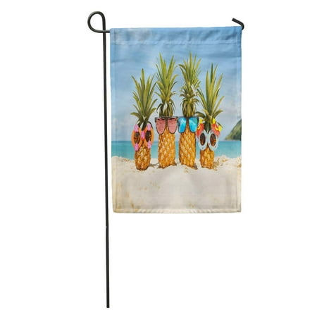 SIDONKU Family of Funny Attractive Pineapples in Sunglasses Sand Against Turquoise Sea Tropical Summer Vacation Garden Flag Decorative Flag House Banner 28x40