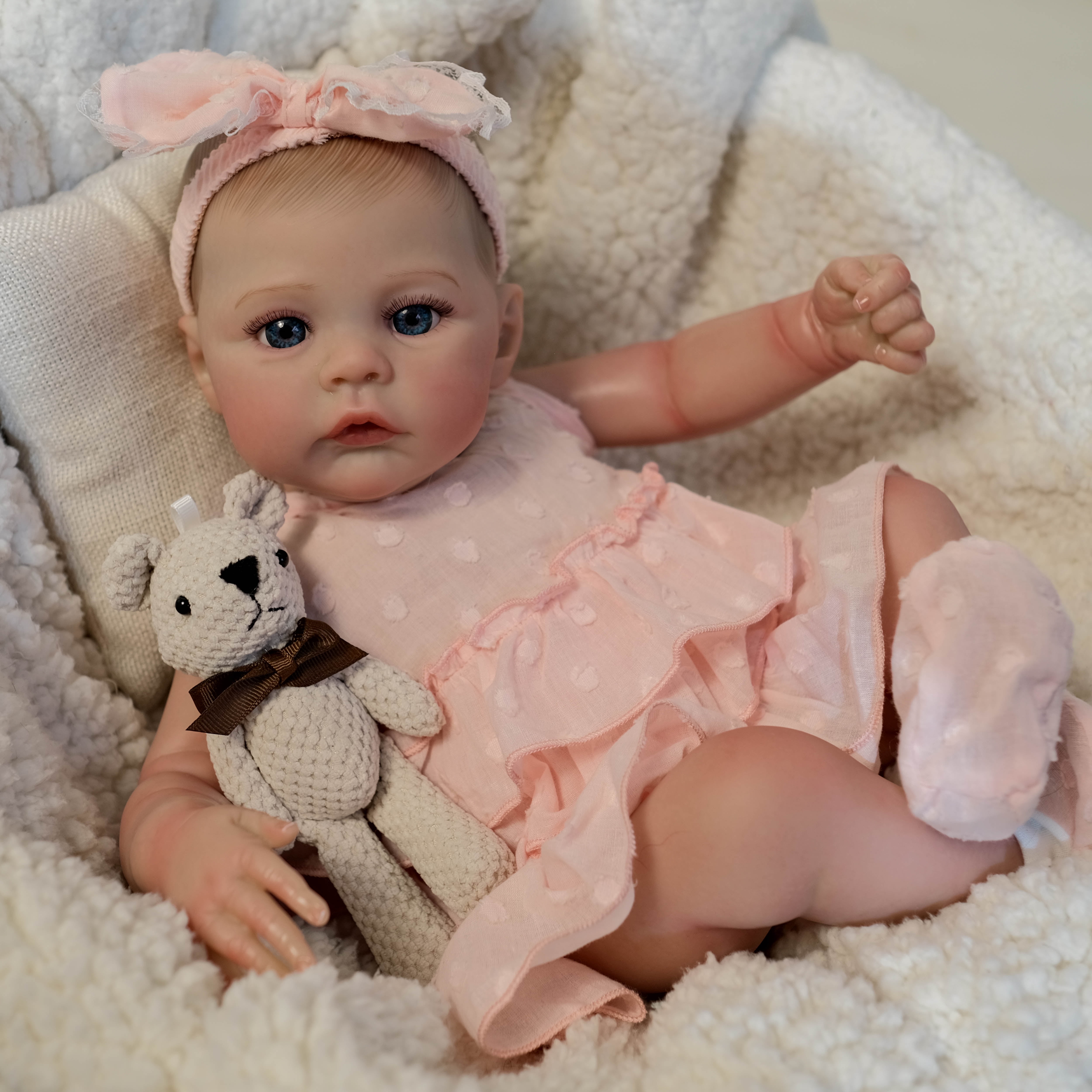 1pc 19inch Realistic Baby Doll, Reborn Baby Dolls With Soft Vinyl Limbs And Cloth Body, Cute Real Life Toys With High-end Painted Gift Set Box For Kids Cuddling, Playtime.