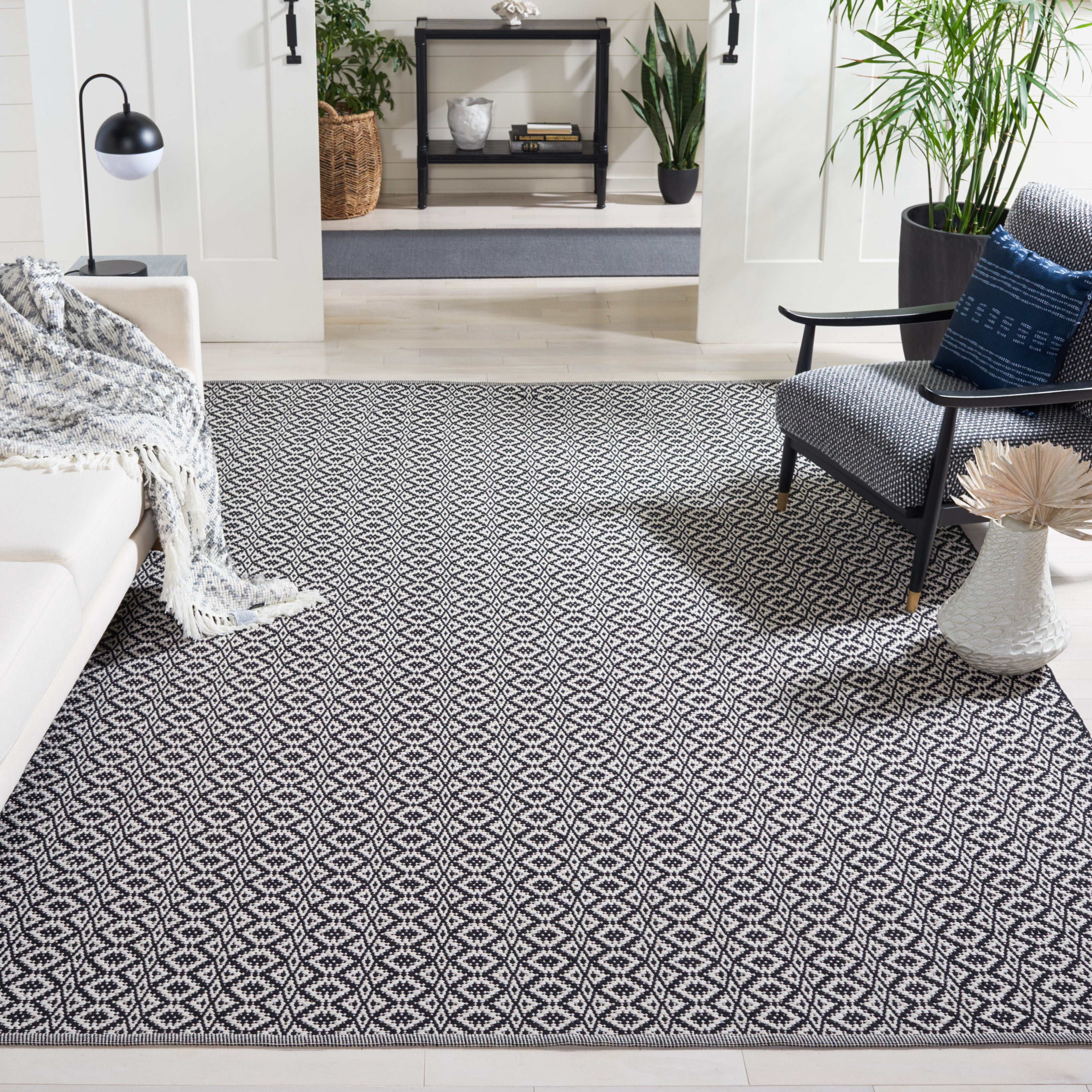 Safavieh Montauk Corrine Geometric Cotton Area Rug, Ivory/Black, 10' x 14'