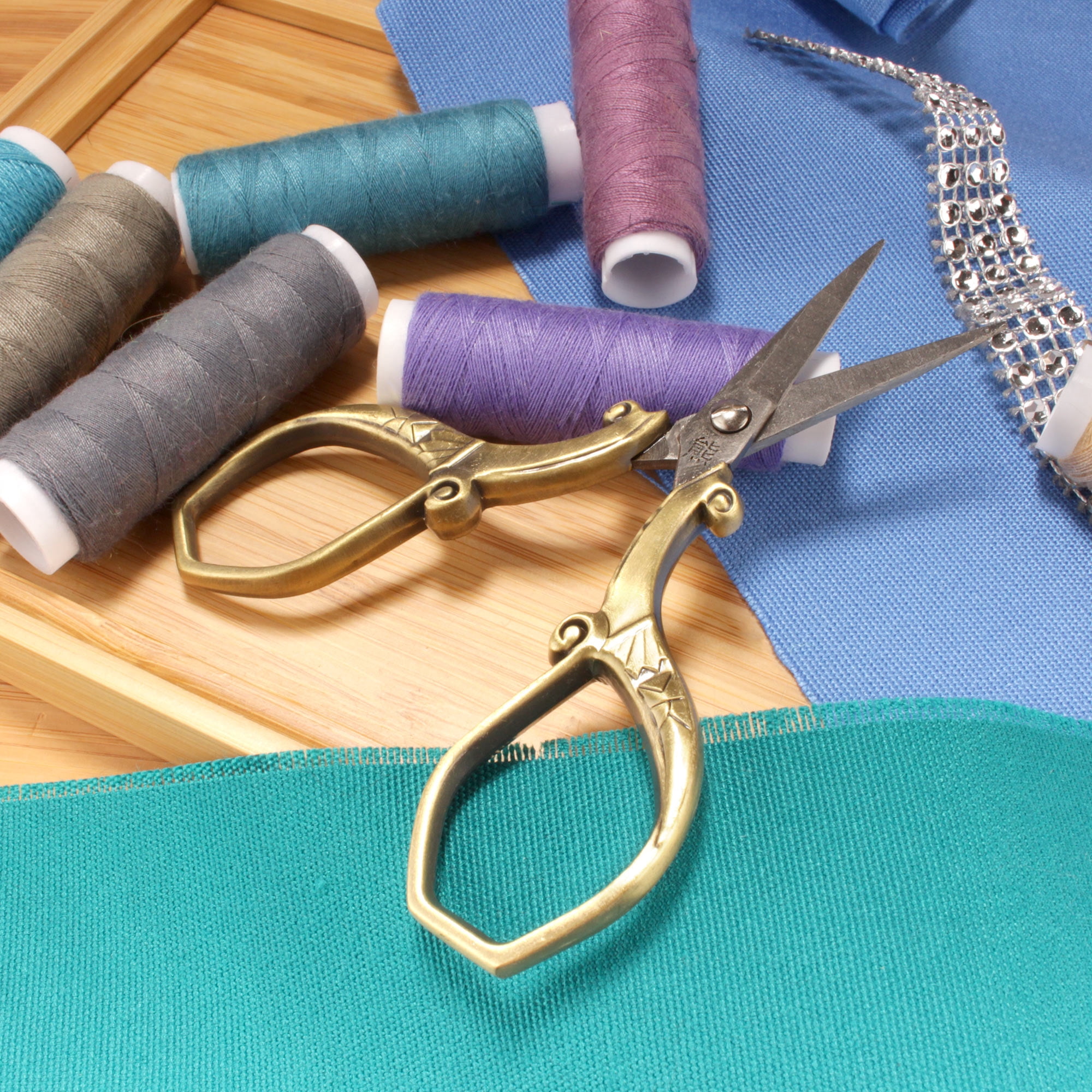 JubileeYarn Heirloom Craft Embroidery Scissors w/ Decorative Cast Handles Chinese Wing and Cloud - Bronze