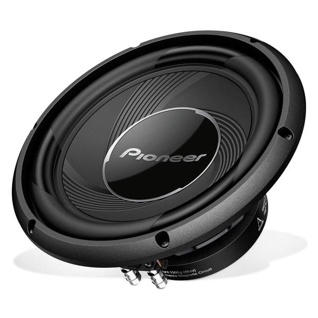 subwoofer por componentes pioneer ts-a25s4 10" 1200 w Subwoofer Pioneer TS-A25S4 de 10" en vista frontal inclinada; cono negro IMPP reforzado con fibra de vidrio y mica con logo Pioneer en el dust cap, borde de montaje con orificios y terminales expuestos; bobina SVC 4Ω, profundidad de montaje 5.625"; recomendado para caja ventilada 1.1 cu ft o sellada 0.8 cu ft; también suele usarse en cajones compactos para DJs móviles.