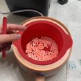 thumbnail image 3 of Bol de Cire en Silicone avec Doublure de Remplacement pour Épilation, Pot de Cire Antiadhésif avec Spatules (Rouge), 3 of 5