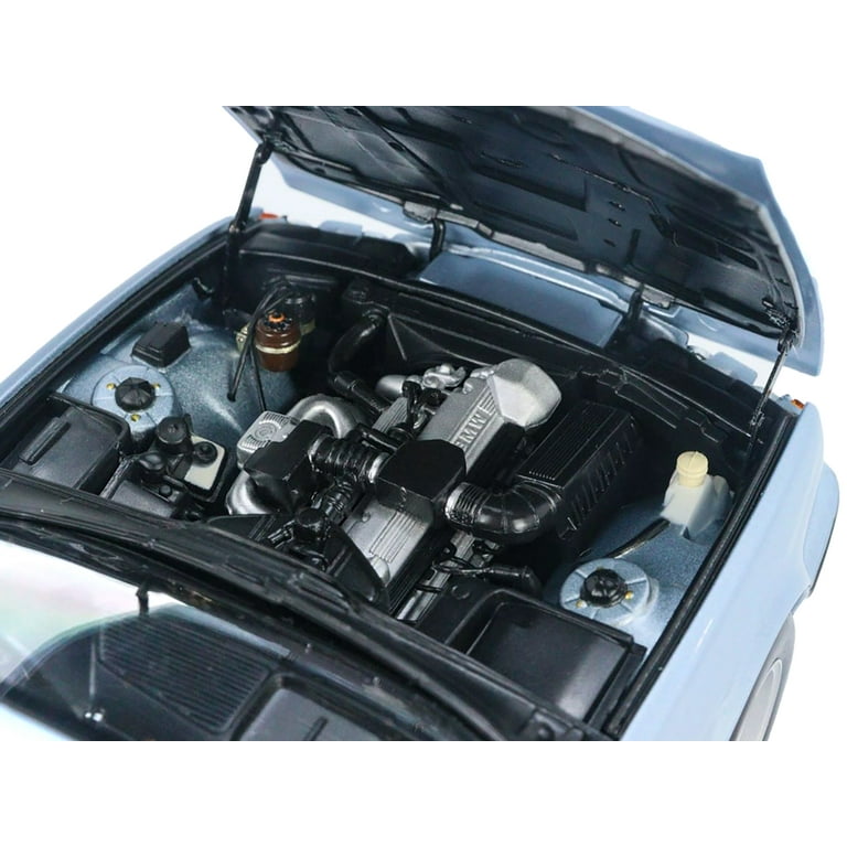 Minichamps 1988 BMW 535i (E34) Sedan Light Blue Metallic 1:18