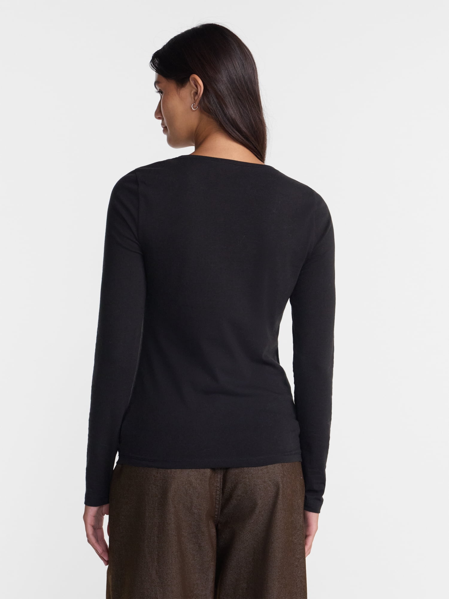 No Boundaries Crewneck Tee with Long Sleeves, Women's XXS-XXL