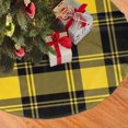 thumbnail image 2 of Falda para árbol de Navidad a cuadros escoceses negros y amarillos, suave y divertida, decoración navideña de granja con cuello para árbol de Navidad de 36", 2 of 4