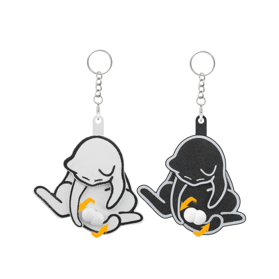 Mischief Cat Interactive Keychain Funny Wiggling Keychain with Rotating Cats Eggs Hilarious Gift for Cat Lovers