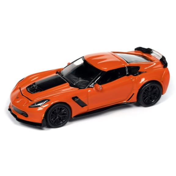 Auto World 1:64 Die Cast 2019 Chevrolet Corvette Z06 (Z07 Performance Package) Sebring Orange w/ Gloss Black Hood Center 
