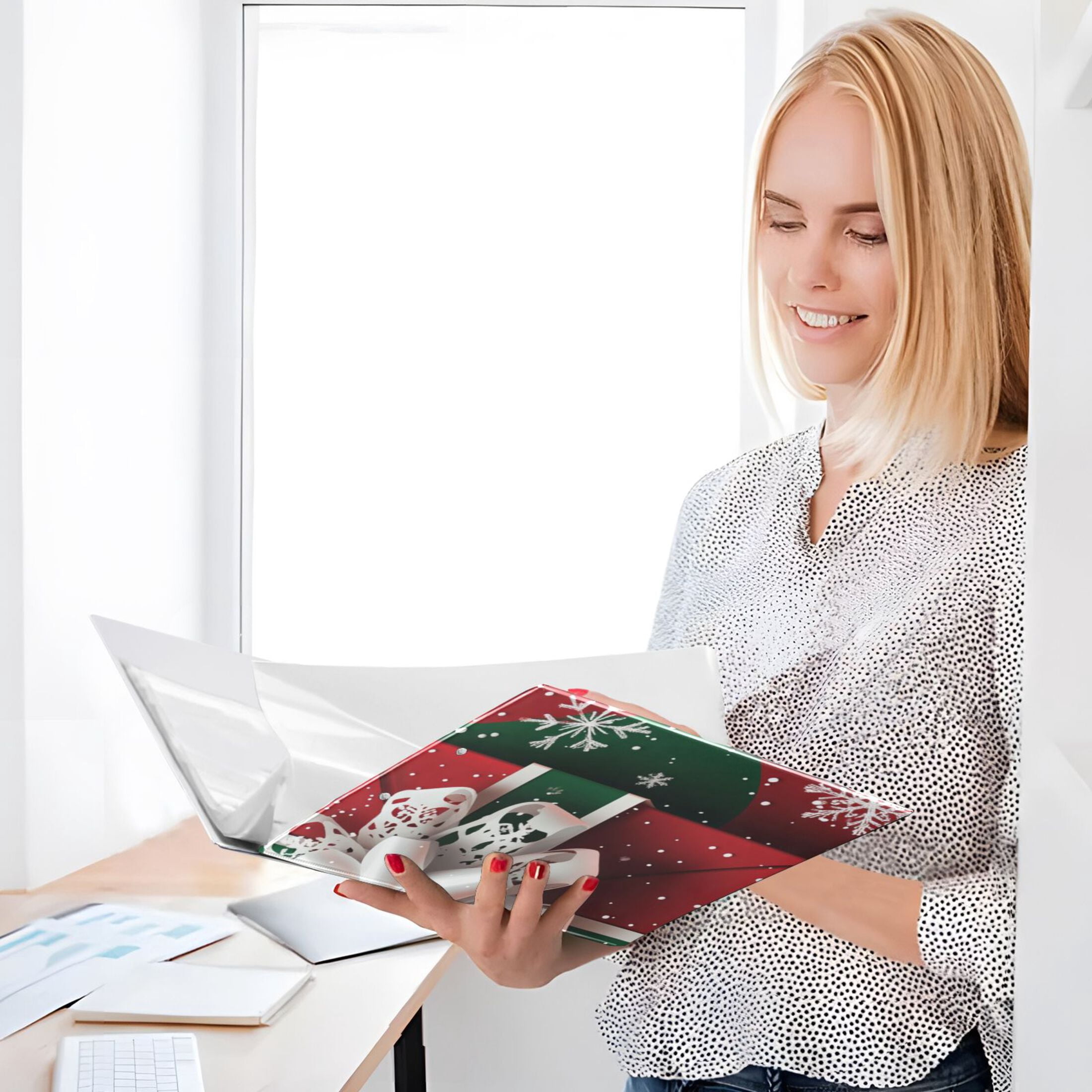 Snowflake Christmas Gift 3 Ring Binders 1.5 inch Hardcover File Folders with Interior Pockets A4 Size Organizer for School Office Hospital