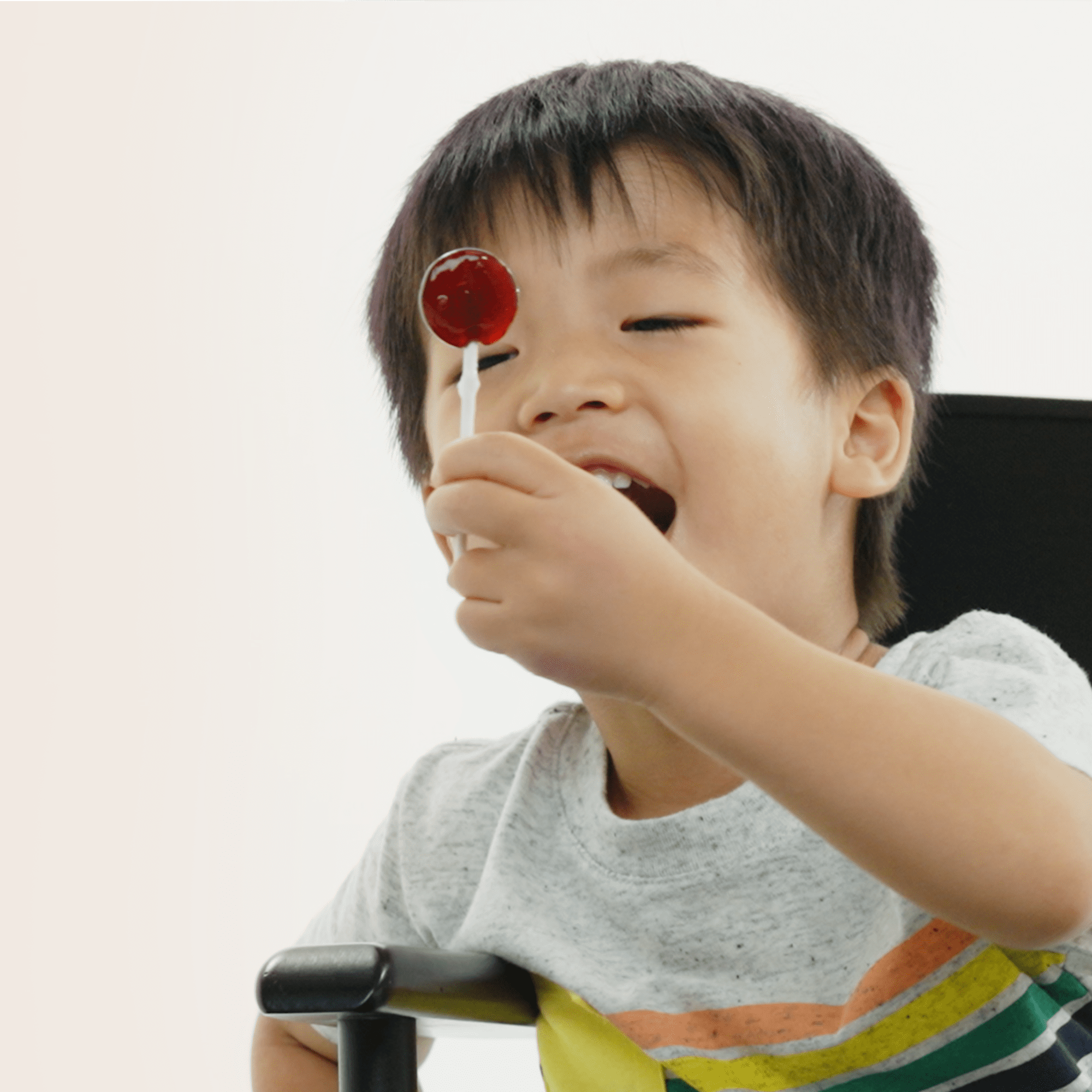 Beekeeper's Naturals Kids Throat Soothing Lollipops with Vitamin D & Honey - 10 Count