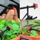 thumbnail image 2 of Sistema de riego por goteo Kit de riego por goteo para jardín Tubo rugoso de 1/4" Kit de riego por goteo Kits de equipos de riego automático para bricolaje para jardines, parterres, patios, 2 of 6