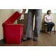 thumbnail image 4 of Bote de basura Rubbermaid Commercial Legacy 30 L rojo Step-On, 4 of 5