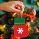 thumbnail image 4 of Juego de cuchillos y tenedores de tela de fieltro para fiestas Fiudx Adornos navideños Mini árbol de Navidad, 4 of 6