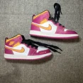 thumbnail image 1 of Ni - ke Ni - ke Air Jordan 1 Mid 'Para Mi Familia' Shoes Youth size 13 C, 1 of 5