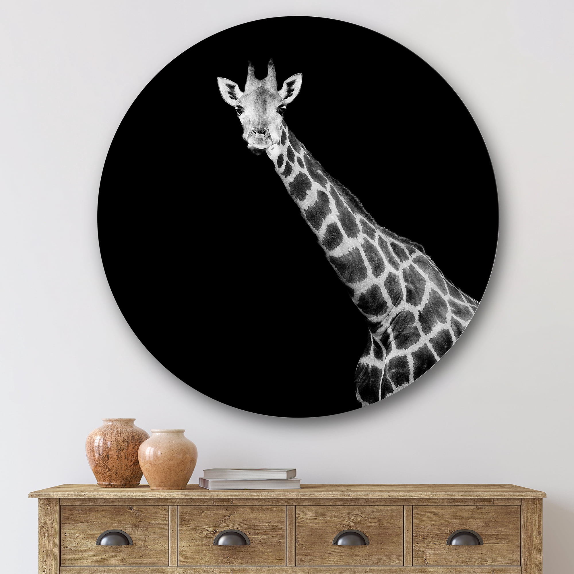 Designart 'Close Up Portrait Of A Giraffe On Black I' Farmhouse Circle Metal Wall Art 36x36 - Disc of 36