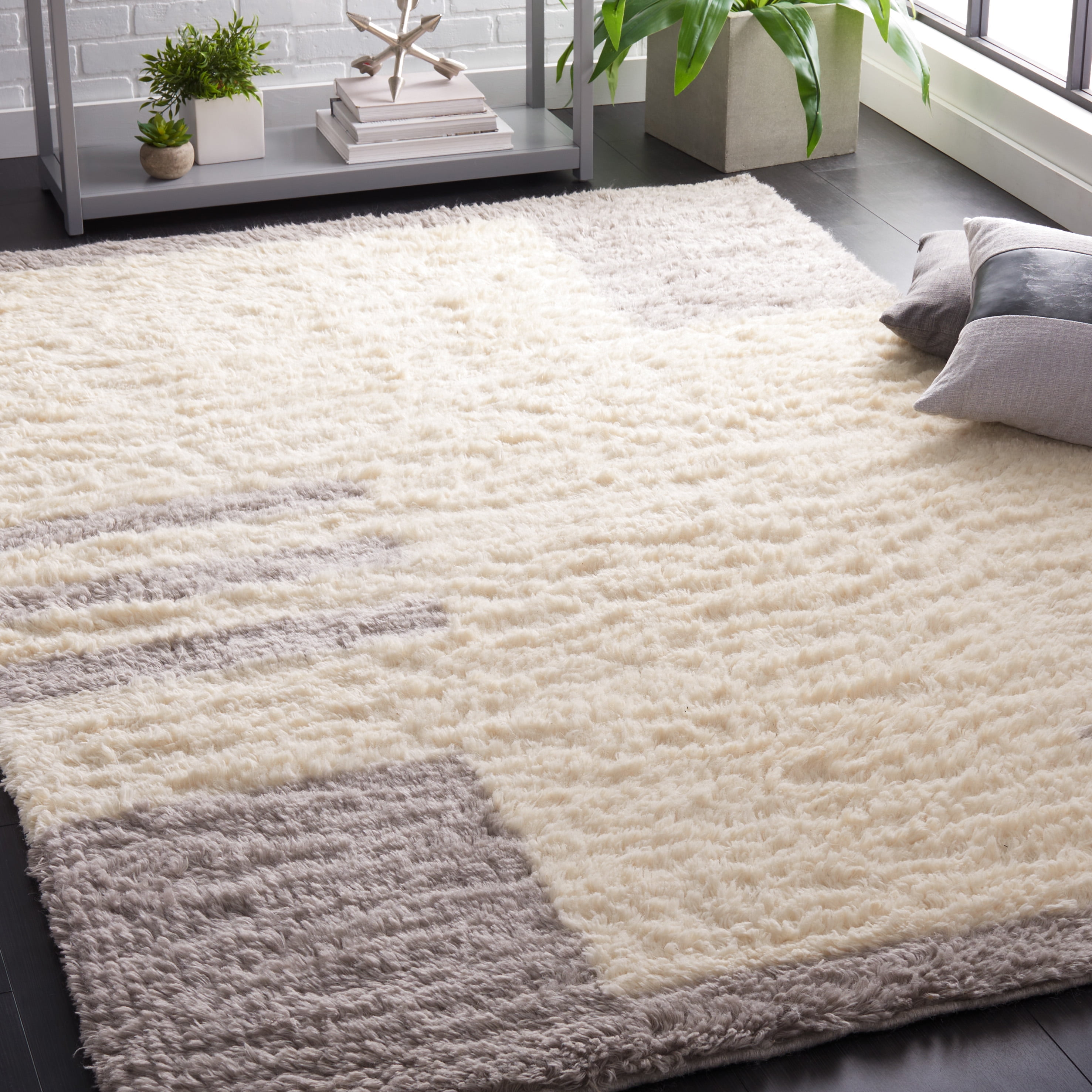 SAFAVIEH Casablanca Evaline Geometric Area Rug, Grey/Ivory, 8' x 10'