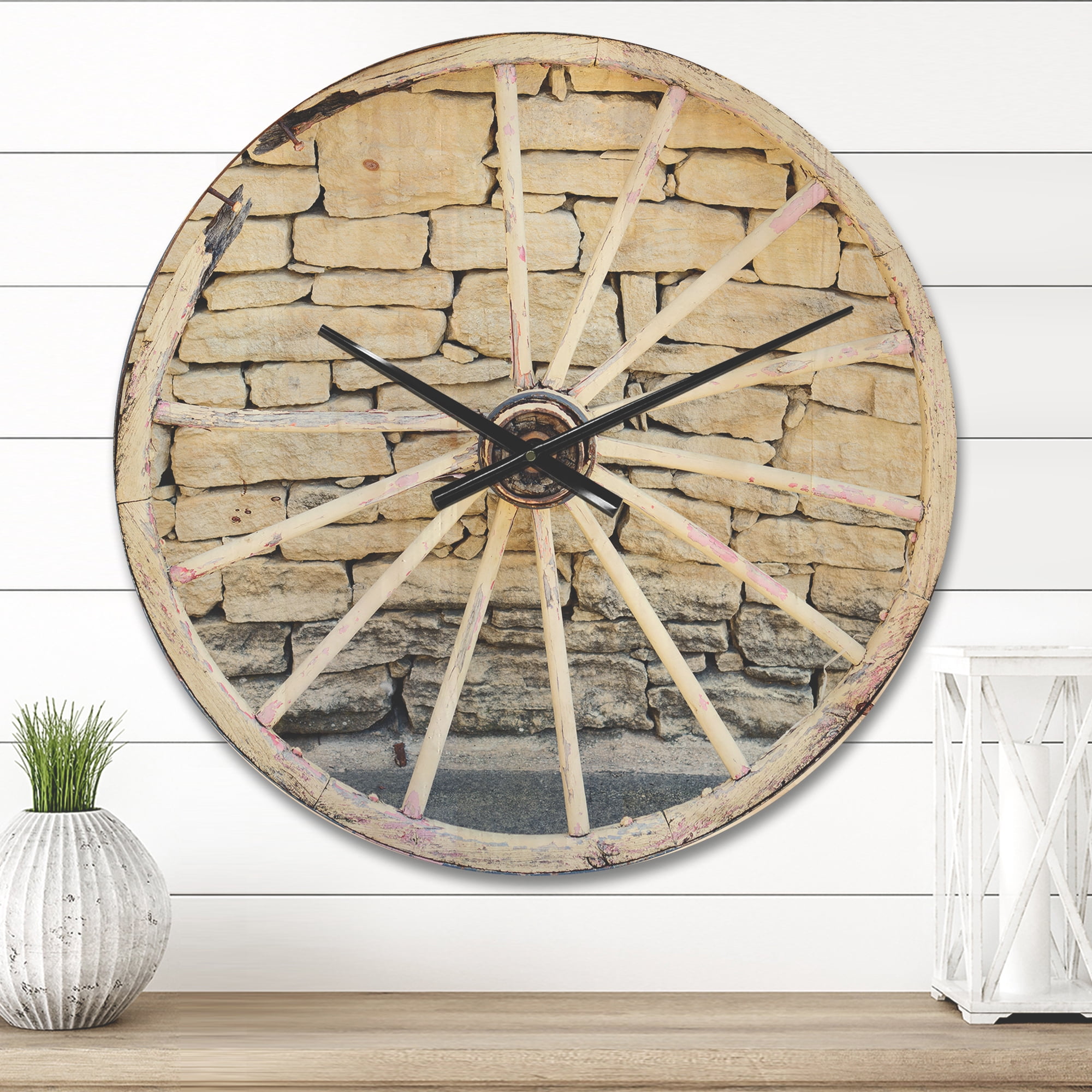 Designart 'Broken Old Vintage Wood Wheel ' Farmhouse Wood Wall Clock