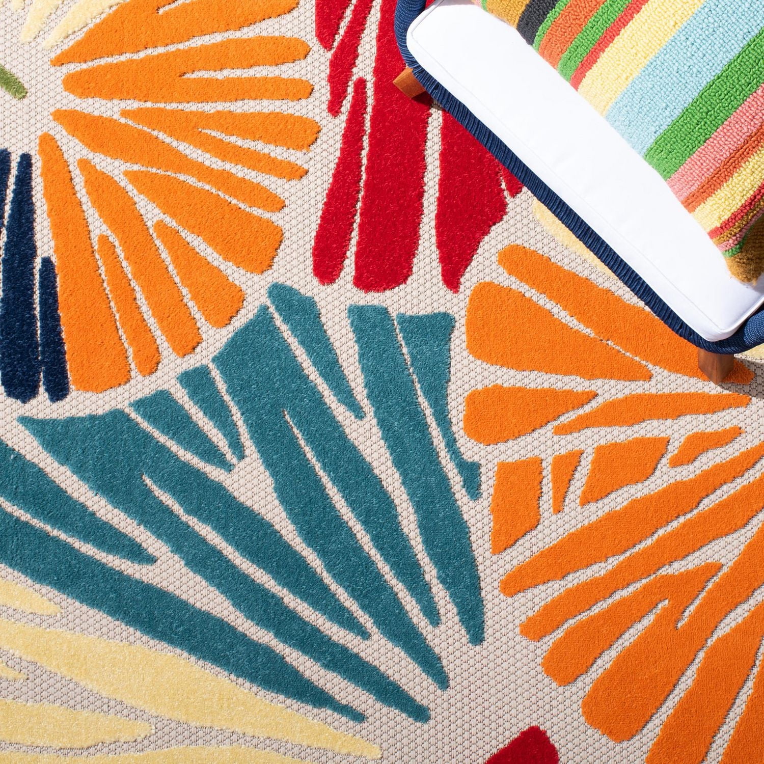 Safavieh Cabana Regis Floral Outdoor Area Rug