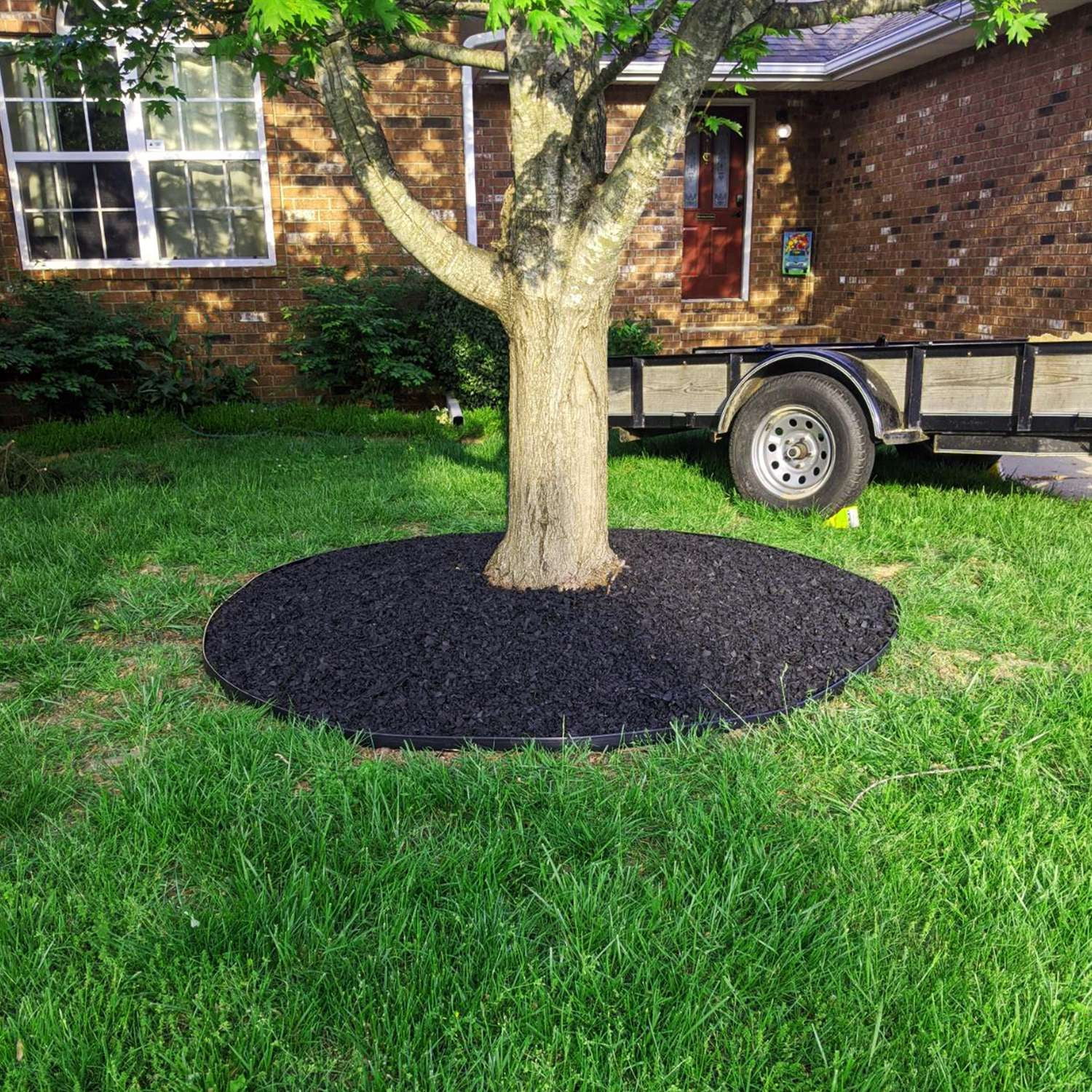 Moclever 32.8ft Non-Digging Garden Edging Kit 2in Tall Plastic Garden Border with 30 Spikes, Black