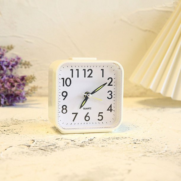 Reloj despertador con luz nocturna y decoraciones para el hogar, de moda tridimensional, cuadrado, simple, digital, creativo, pequeño, para estudiantes