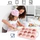 thumbnail image 4 of Molde para cupcakes de silicona regular para 12 tazas con silicona antiadherente sin BPA, perfecto para hacer muffins, tartas y panes, 4 of 5
