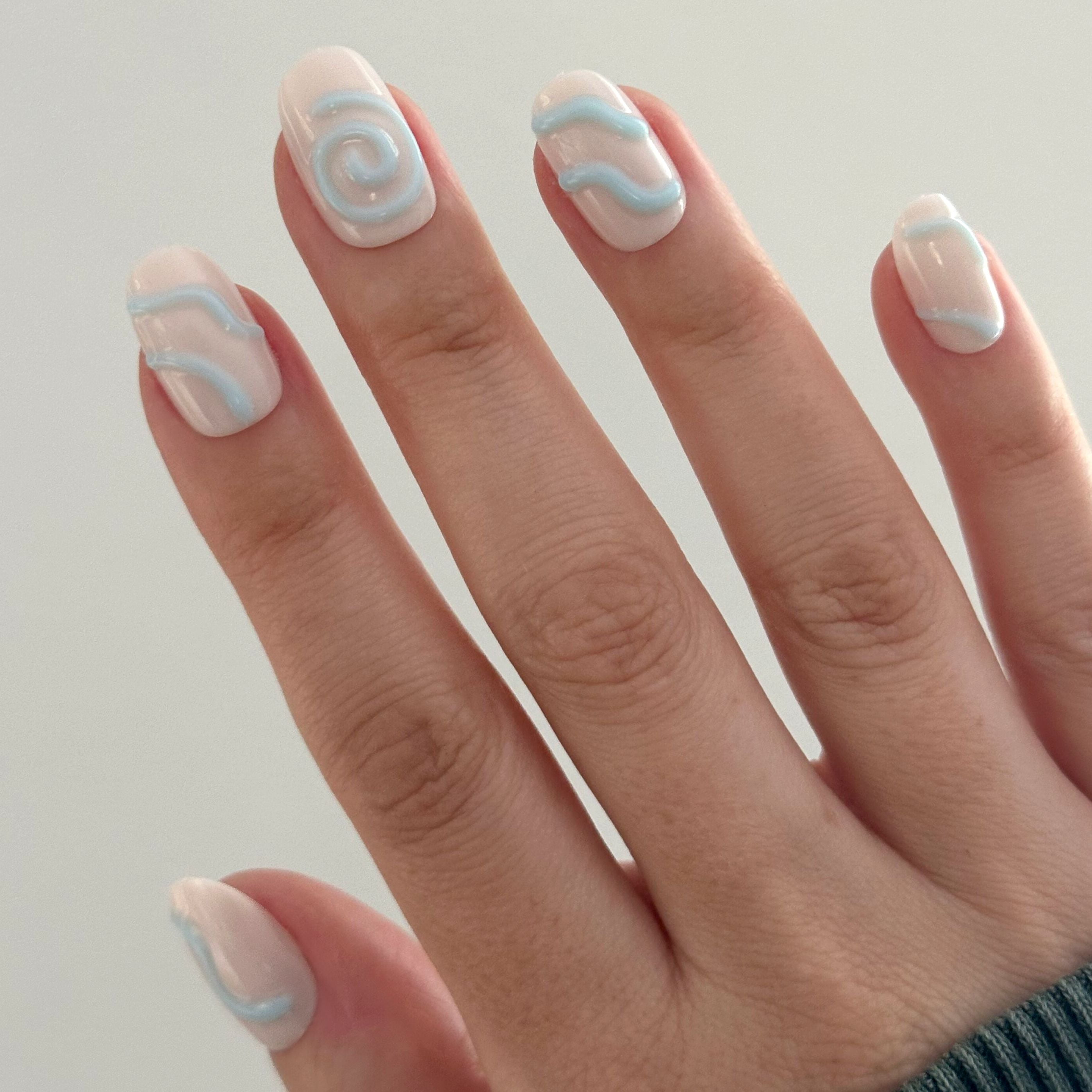 Olive & June + Bubble Instant Mani Short Round Press-on Nails, Puffy Swirls, 42 Pieces