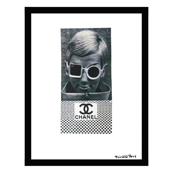 Twiggy Designer Fashion Framed Print