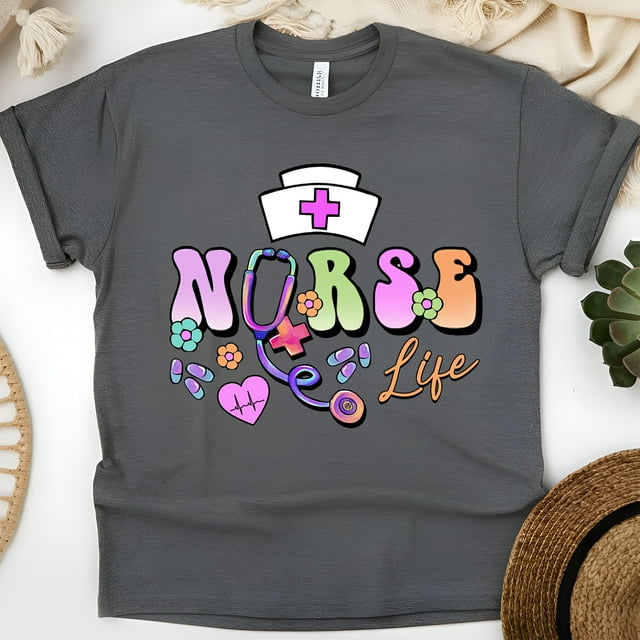 T-Shirt Infirmière / Lettrage Pastel avec Stéthoscope et Bonnet Infirmière Graphique, Gris Foncé, Taille TG