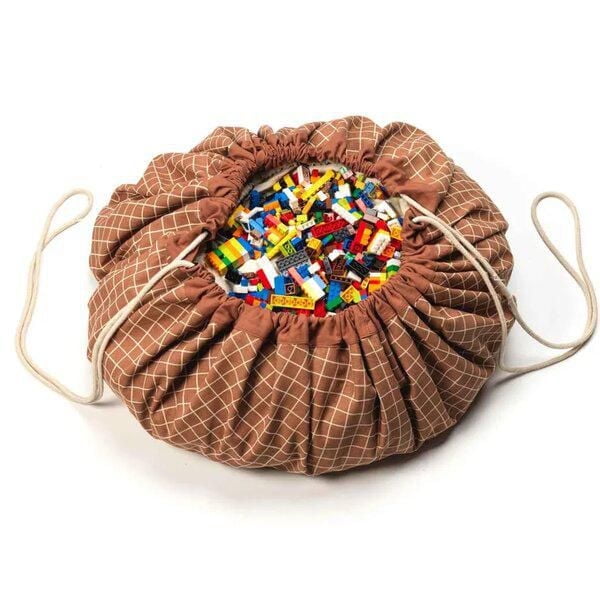 Play & Go - Motif Grille Marron Intemporel - Tapis de Jeu 3-en-1 - Sac de Rangement et Sac à Couches - Fabriqué en Coton Bio - Diamètre 140 cm - Convient aux Nouveau-nés et Tout-petits - Facile à Tran