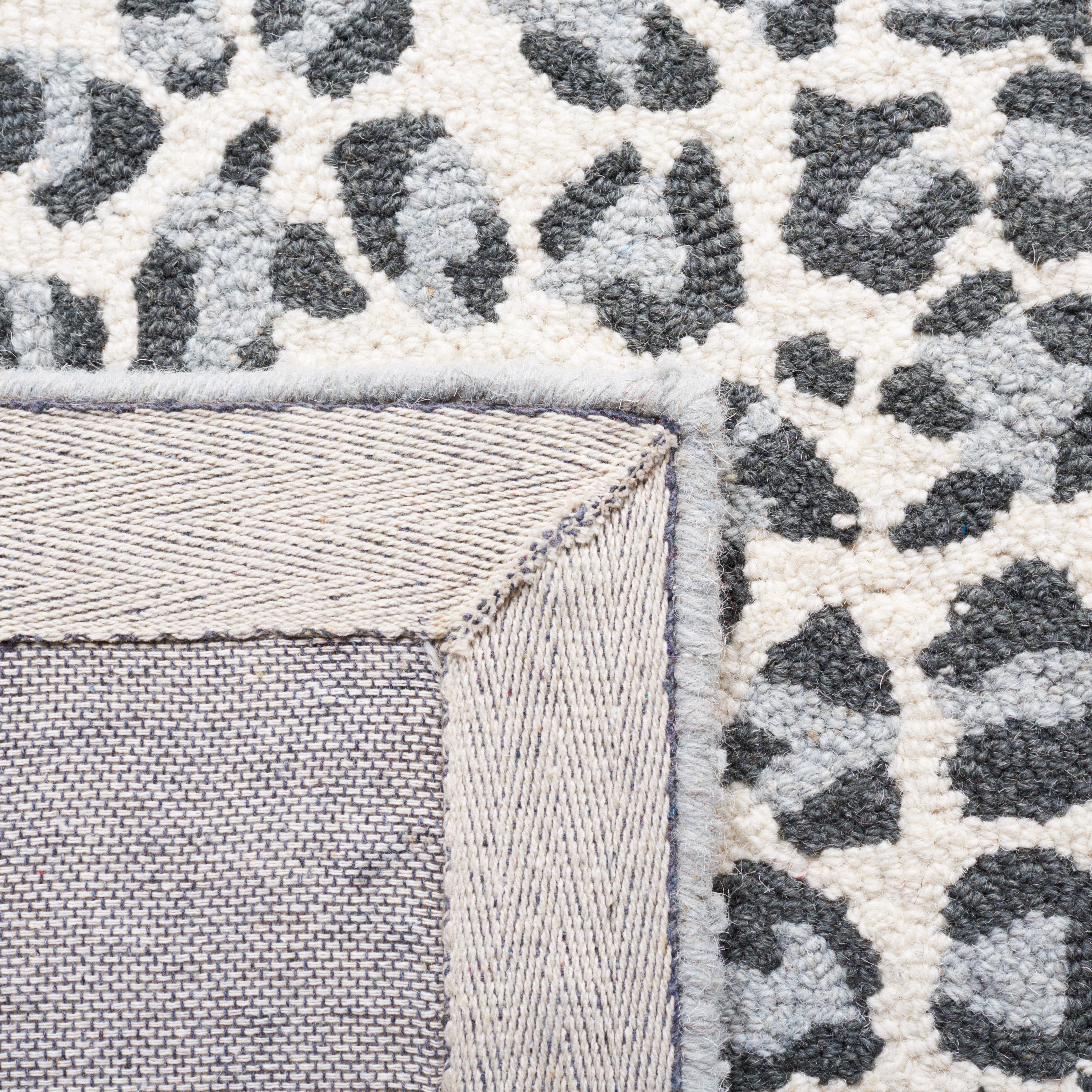 SAFAVIEH Metro Drew Animal Runner Rug, Grey/Ivory, 2'3" x 9'