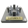 thumbnail image 4 of Rocket Estes Saturn V a escala 1:200 con 500 ml y soporte de exhibición, 4 of 6