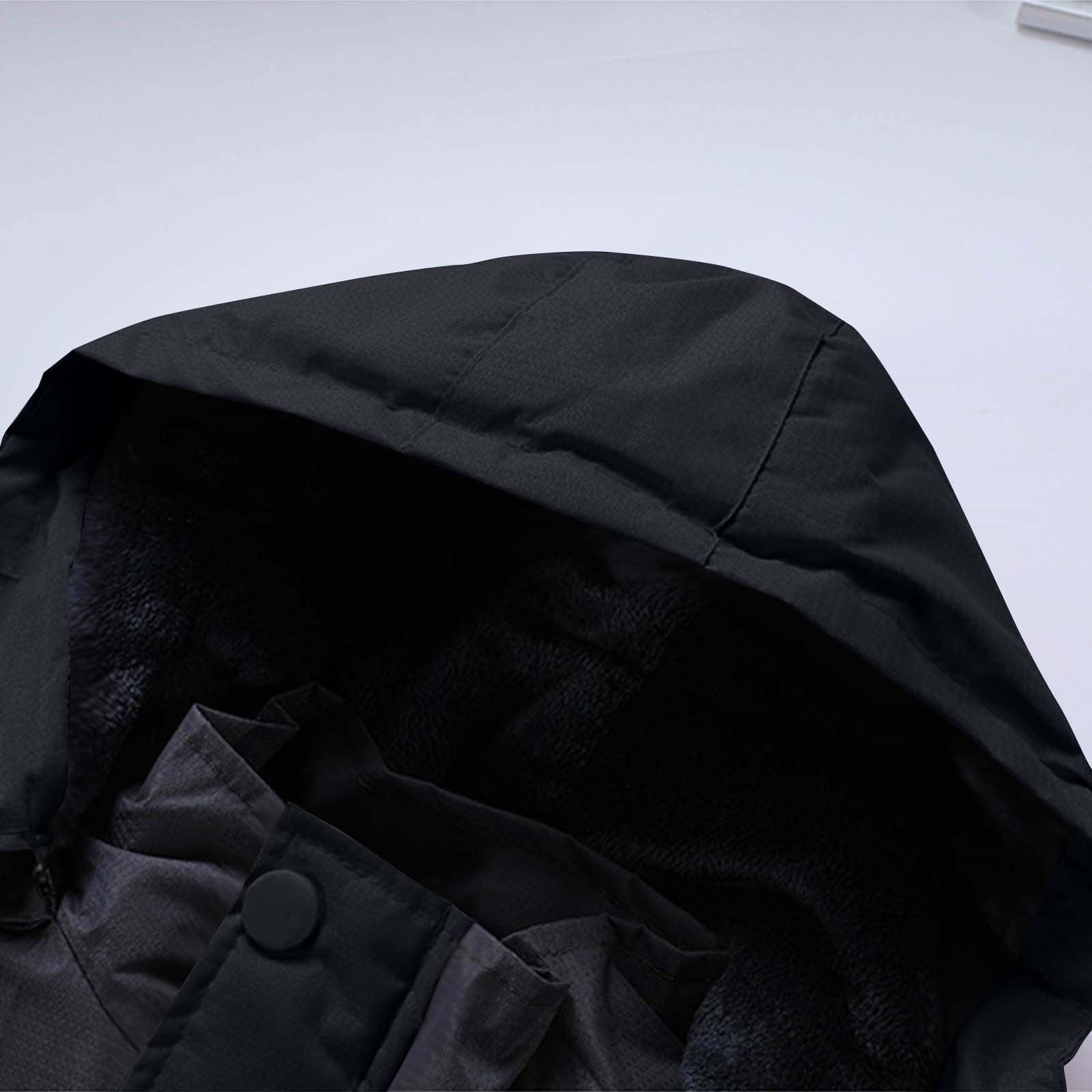 Wrtxtat Winter Skiing Jackets for Men Winter Thermal Heavyweight Windproof Water Ressistant Puffer Jackets with Pockets Long Sleeves Detachable Hood Coat Big and Tall Black XXXL
