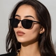 thumbnail image 2 of Gafas de sol cuadradas retro simples para hombres y mujeres, gafas de sol de moda europeas y americanas., 2 of 6