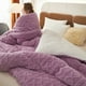 thumbnail image 4 of Manta de piel de cordero suave de doble capa para adultos, cómoda para usar en sofá o cama, lavable, ligera y cálida, ideal para todas las estaciones., 4 of 6