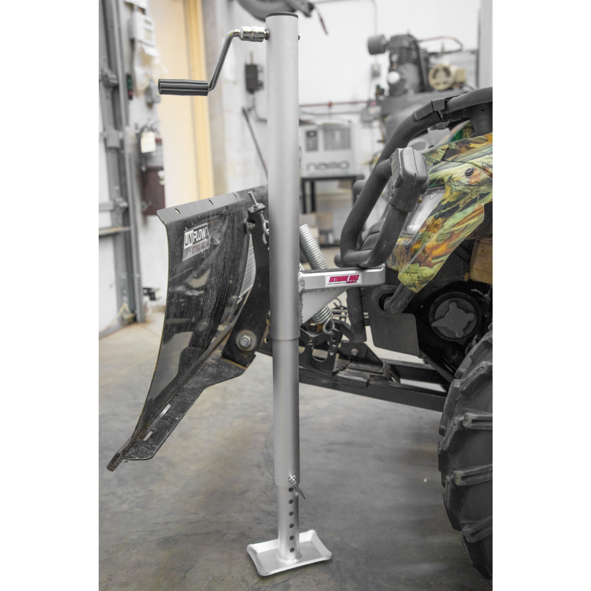 Extreme Max 5001.6345 Universal Heavy-Duty Extended Range Quick Lift ATV / UTV Field Jack - 26" to 36" Range, 2500 lbs. Capacity