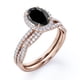 thumbnail image 4 of JeenMata Juego de Novia con Forma de Infinito Retorcido de Diamante Negro Cultivado en Laboratorio de 1,75 Quilates y Moissanita Engastado con Halo Pavé en Baño de Oro Rosa de 18 K sobre Plata, 4 of 6