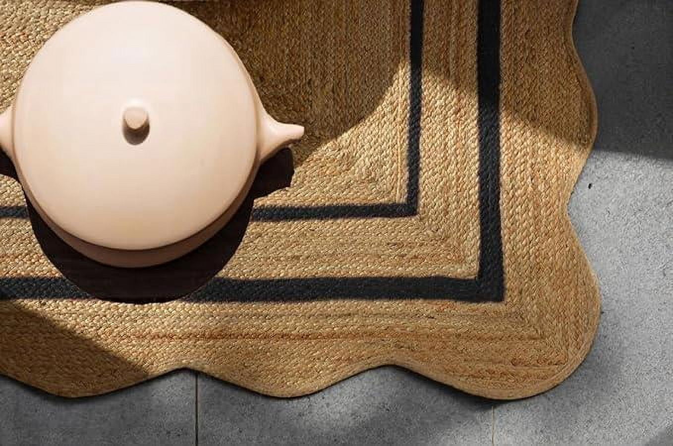 Scalloped Design Natural Jute Area Rugs with Black Border Size 4 x 4 Square Feet ( 120 cm x 120 cm )