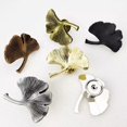 thumbnail image 1 of Tirador de hoja de ginkgo de aleación de zinc con un solo orificio para gabinete, tirador de cajón con decoración interior de metal, 1 of 5
