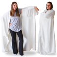 thumbnail image 1 of Manta portátil Cape Super Blanky para mujeres y hombres, color blanco, 1 of 8