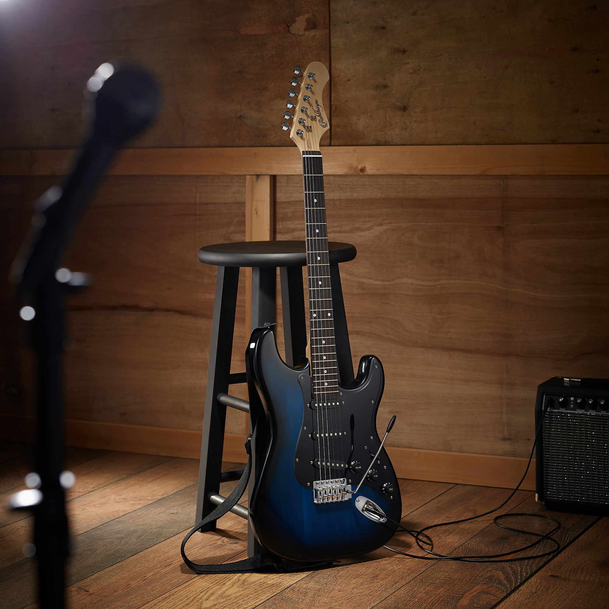 Ashthorpe 39-Inch Electric Guitar with S-S-S Pickups and Tremolo Bar - Blue/Black