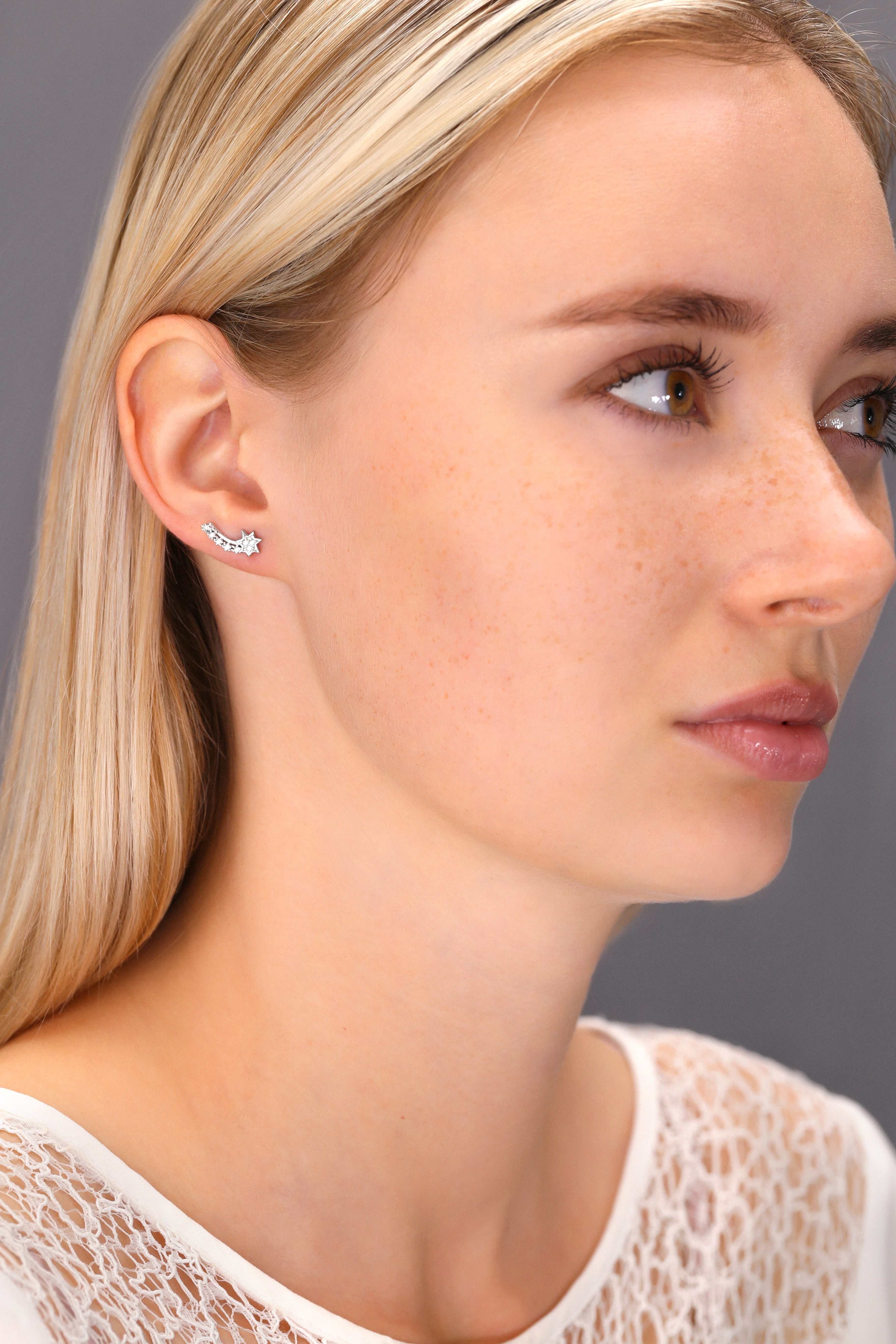 Tilo Jewelry 925 Sterling Silver Shooting Star Stud Earrings with Secure Push Backs & Cubic Zirconia CZ Stones for Women & Unisex