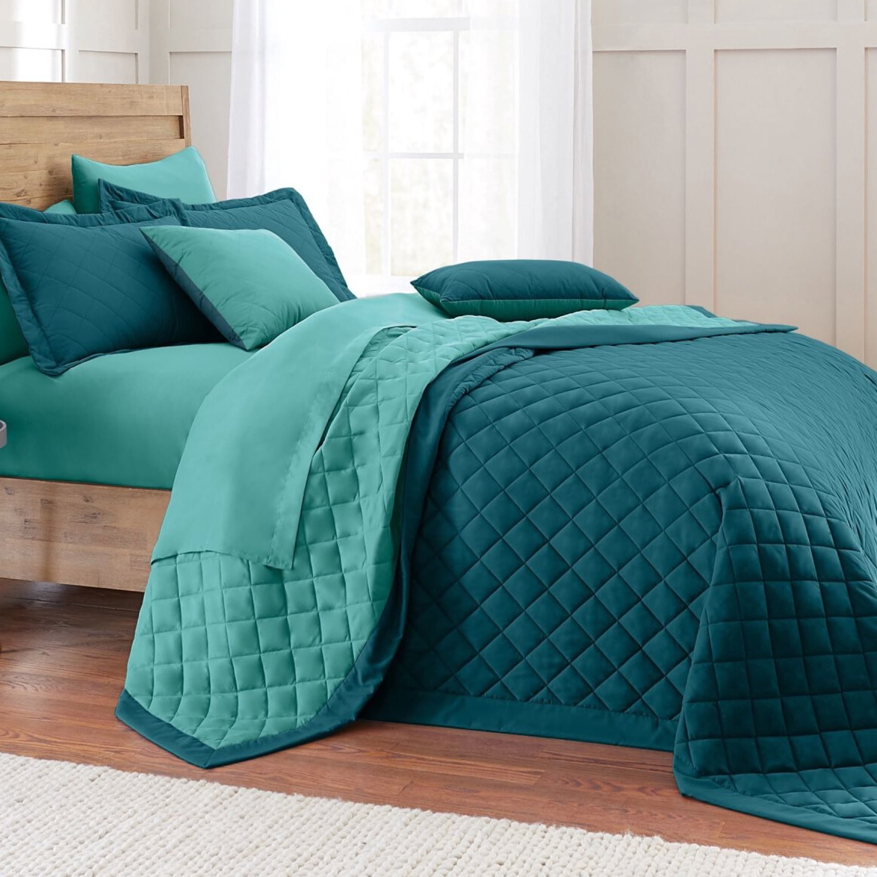 BrylaneHome Bedding BH Studio Reversible Two-Tone Ultra Soft Quilted Bedspread