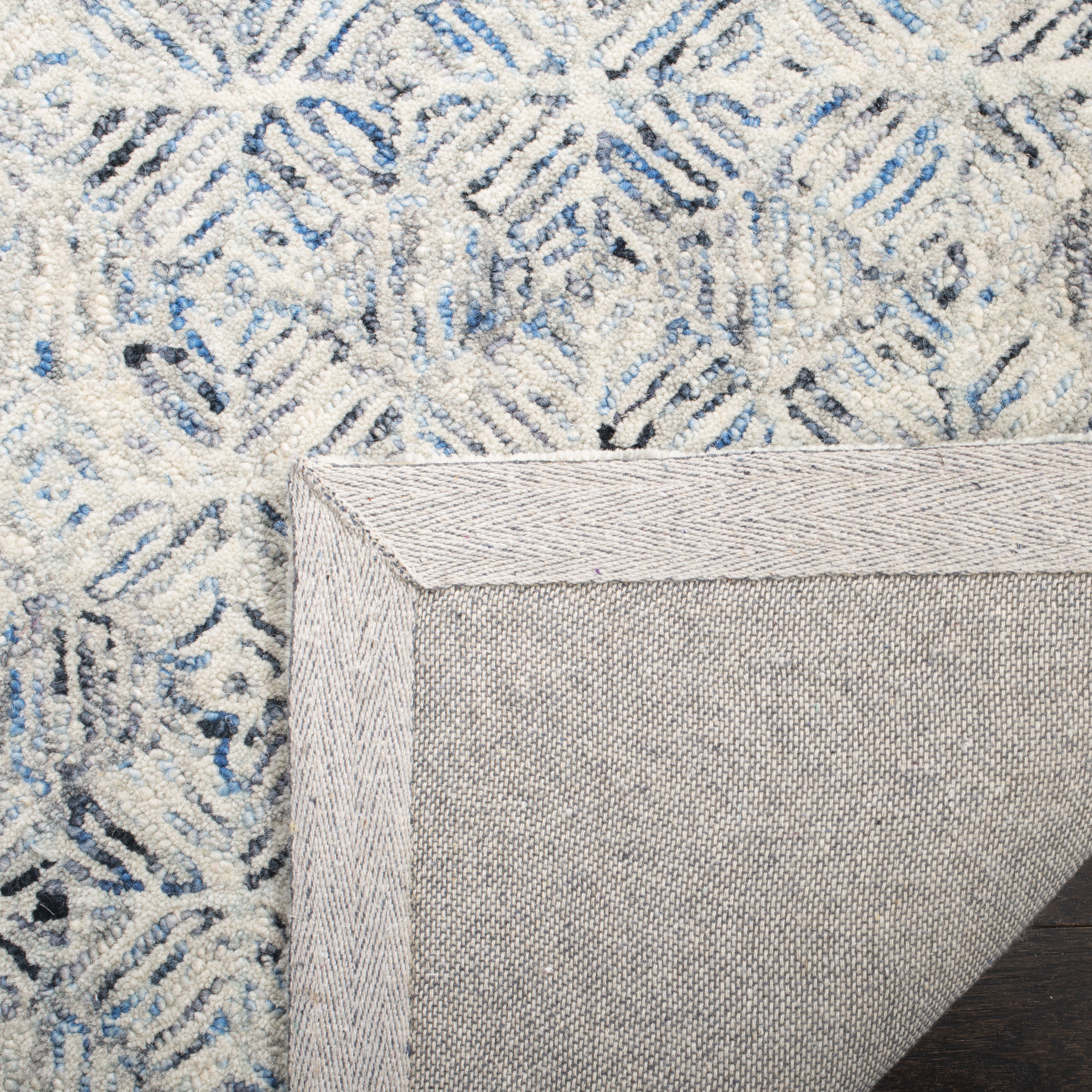 SAFAVIEH Renaissance Glanville Geometric Diamonds Wool Area Rug, Blue/Ivory, 4' x 6'