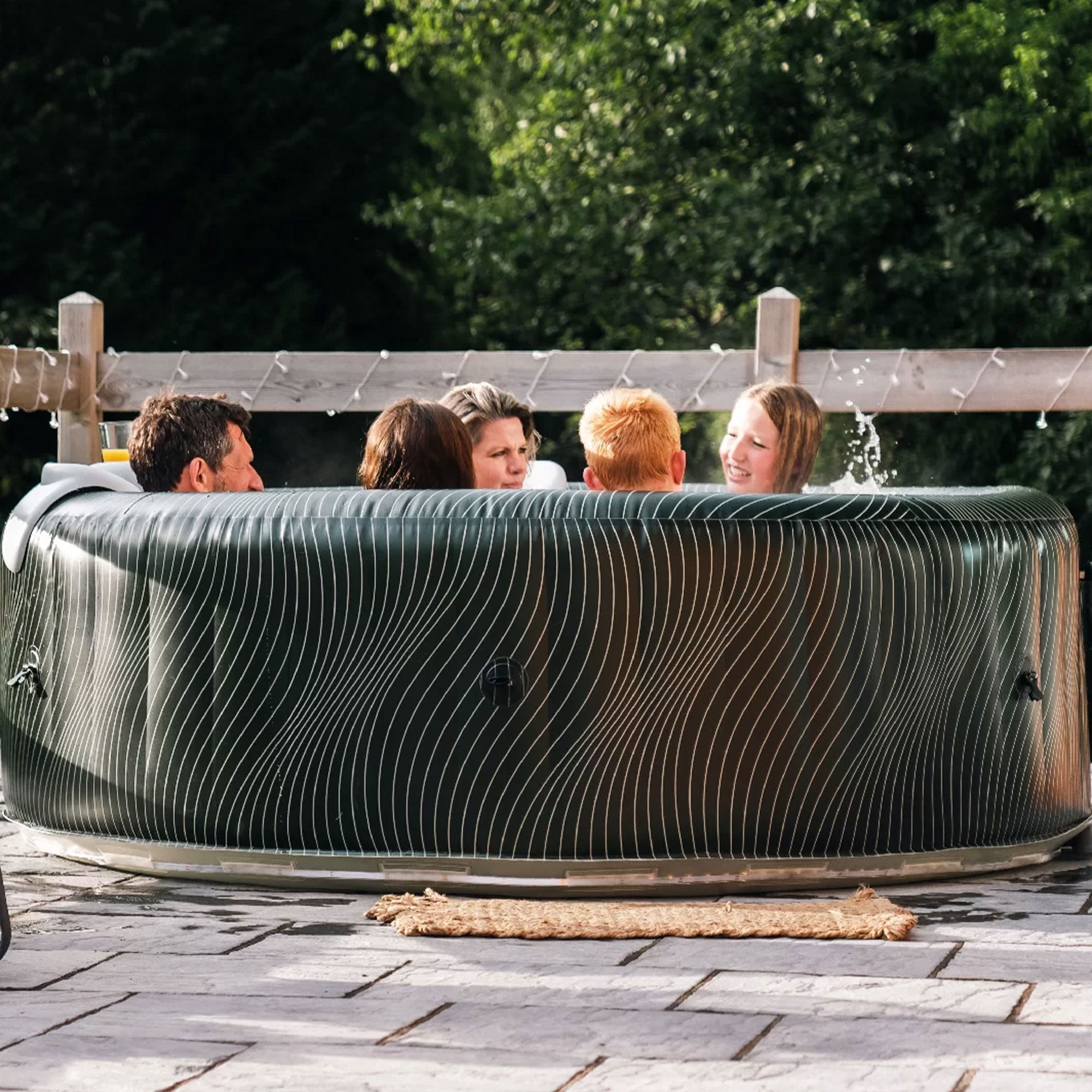 MSpa Round Inflatable Bubble Spa, 4-6 Person Hot Tub w/LED Lights, Meteor