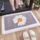 thumbnail image 3 of Lujosa alfombra de felpa cómoda para cuarto de baño, hermoso diseño de margaritas, decoración perfecta, alfombra pequeña de felpa antideslizante, lavable a máquina, gruesa, supersuave, mejor absorbente, alfombra de baño (gris, 20 x 30 pulgadas) Vhermosa Tapetes y Alfombras, 3 of 8