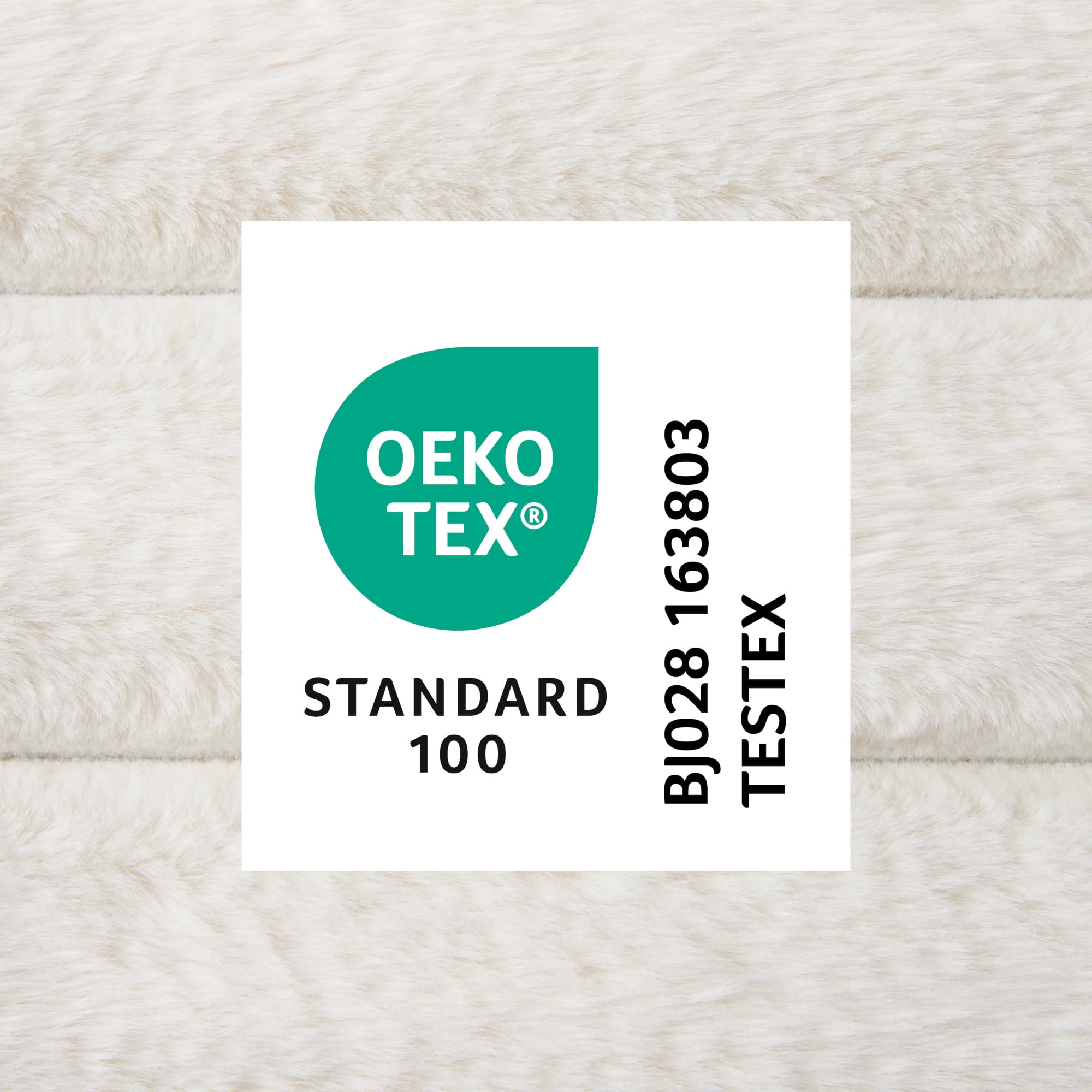 TOWN & COUNTRY LUXE CuddleTown Ribbed Bubble Stripe Pillow Crate Mat Pet Bed, Machine Washable Cover, Soft & Calming, Non-Slip Bottom, Cream, Medium 35"x24"x3"