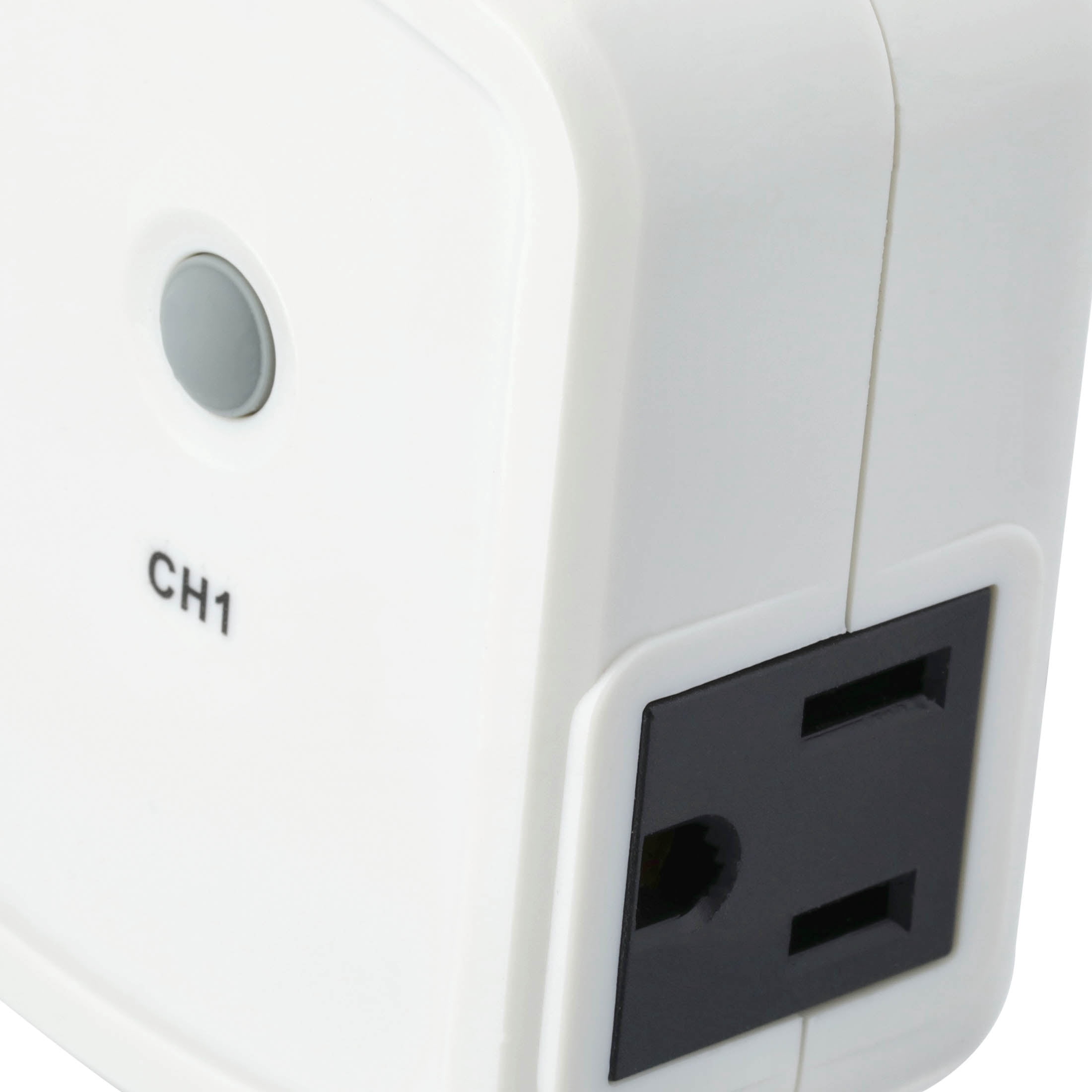 Indoor Wireless Outlets with Remote Control, White, 3 Count, by Holiday Time